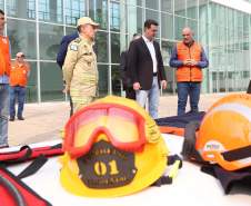 Autoridades e equipamentos que serão adquiridos