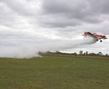 Governo do Paraná contrata aviões para reforçar combate a incêndios florestais
