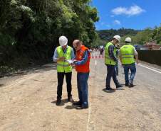 Defesa Civil Estadual acompanha situação da queda de rochas na BR-277