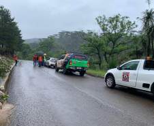 Pós-chuvas: equipes da Defesa Civil e IAT vistoriam pontos críticos em General Carneiro