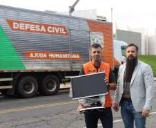 Defesa Civil Estadual envia ao Rio Grande do Sul 1,4 mil itens de escritório doados pelo TCE
