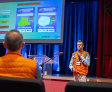 Conferência do Clima reúne prefeituras, apresenta dados meteorológicos e discute futuro