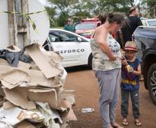 Em Rio Bonito do Iguaçu, Ratinho Junior anuncia força-tarefa para reconstrução das casas