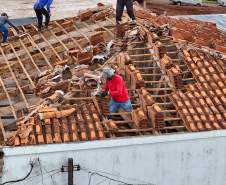 Após tornado, 70% dos imóveis de Rio Bonito do Iguaçu já receberam cobertura