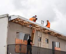 Após tornado, 70% dos imóveis de Rio Bonito do Iguaçu já receberam cobertura