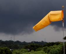 Simepar e Defesa Civil alertam para tempestade no Paraná no fim de semana