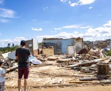 Histórias comoventes: moradores de Rio Bonito do Iguaçu começam a reconstruir a vida