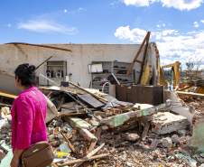 Histórias comoventes: moradores de Rio Bonito do Iguaçu começam a reconstruir a vida