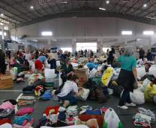 Com mais de mil desalojados e desabrigados, governo e municípios preparam abrigos