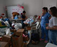 Com mais de mil desalojados e desabrigados, governo e municípios preparam abrigos