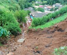 Após chuvas intensas, Defesa Civil atende cidades do Paraná
