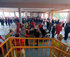 Após temporal, Estado envia 3,2 mil telhas e lonas para atender moradores de Apucarana