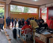 Após temporal, Estado envia 3,2 mil telhas e lonas para atender moradores de Apucarana