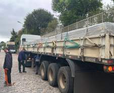 Estado envia 5.200 telhas para Laranjeiras do Sul após vendaval