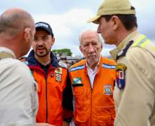 Governador em exercício vistoria estragos causados por temporal em Apucarana