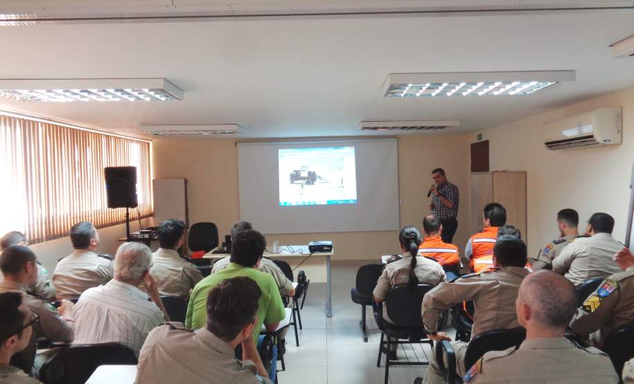 No dia 25 de novembro de 2016, a 3ª Coordenadoria Regional de Proteção e Defesa Civil (3ª CORPDEC) promoveu uma palestra com o tema: “Toxicologia e Segurança Química”, ministrada pelo Professor Doutor Tiago Severo Peixe, da Universidade Estadual de Londrina (Voluntário na Defesa Civil).