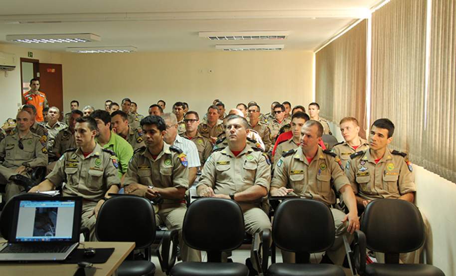 3ª CORPDEC promove palestra sobre Toxicologia e Segurança Química. No dia 25 de novembro de 2016, a 3ª Coordenadoria Regional de Proteção e Defesa Civil (3ª CORPDEC) promoveu uma palestra com o tema: “Toxicologia e Segurança Química”, ministrada pelo Professor Doutor Tiago Severo Peixe, da Universidade Estadual de Londrina (Voluntário na Defesa Civil).
