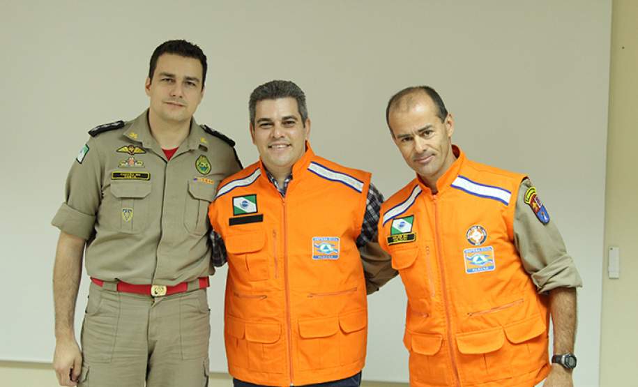 3ª CORPDEC promove palestra sobre Toxicologia e Segurança Química. No dia 25 de novembro de 2016, a 3ª Coordenadoria Regional de Proteção e Defesa Civil (3ª CORPDEC) promoveu uma palestra com o tema: “Toxicologia e Segurança Química”, ministrada pelo Professor Doutor Tiago Severo Peixe, da Universidade Estadual de Londrina (Voluntário na Defesa Civil).