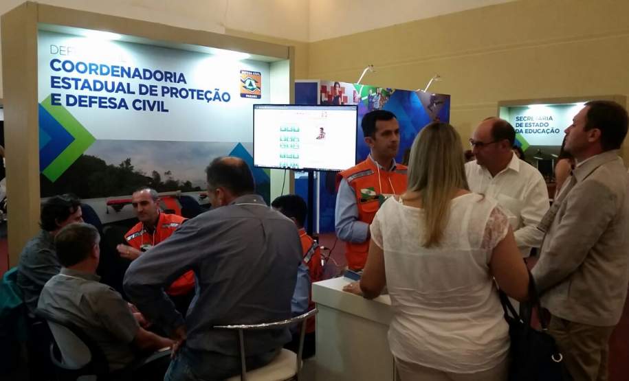 COORDENADORIA ESTADUAL DE PROTEÇÃO E DEFESA CIVIL ORIENTA OS PREFEITOS ELEITOS PARA A GESTÃO 2017/2020. COORDENADORIA ESTADUAL DE PROTEÇÃO E DEFESA CIVIL ORIENTA OS PREFEITOS ELEITOS PARA A GESTÃO 2017/2020.