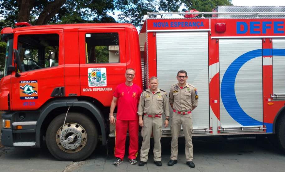 Posto de bombeiros comunitário de Nova Esperança adquire viatura com recursos do FUNREBOM para a Defesa Civil municipal. Posto de bombeiros comunitário de Nova Esperança adquire viatura com recursos do FUNREBOM para a Defesa Civil municipal.