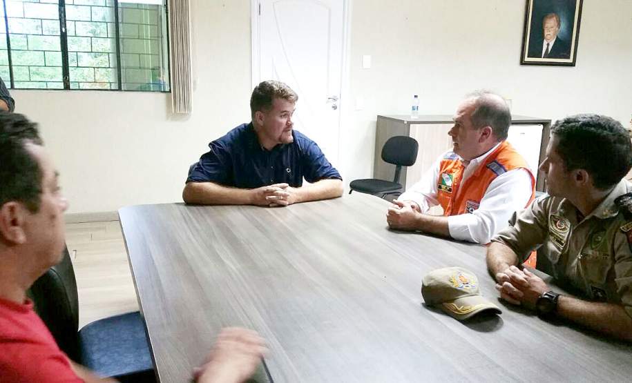 Defesa Civil envia equipes para avaliar situação de Paranaguá Defesa Civil envia equipes para avaliar situação de Paranaguá