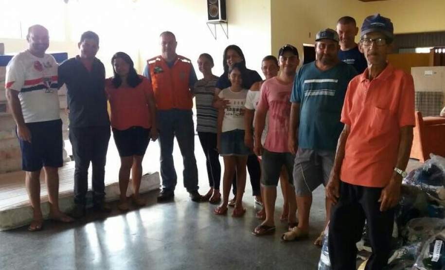 COORDENADORIA ESTADUAL DE PROTEÇÃO E DEFESA CIVIL E PROVOPAR ESTADUAL ENVIAM AJUDA HUMANITÁRIA A MUNICÍPIO ATINGIDO POR ENXURRADA COORDENADORIA ESTADUAL DE PROTEÇÃO E DEFESA CIVIL E PROVOPAR ESTADUAL ENVIAM AJUDA HUMANITÁRIA A MUNICÍPIO ATINGIDO POR ENXURRADA