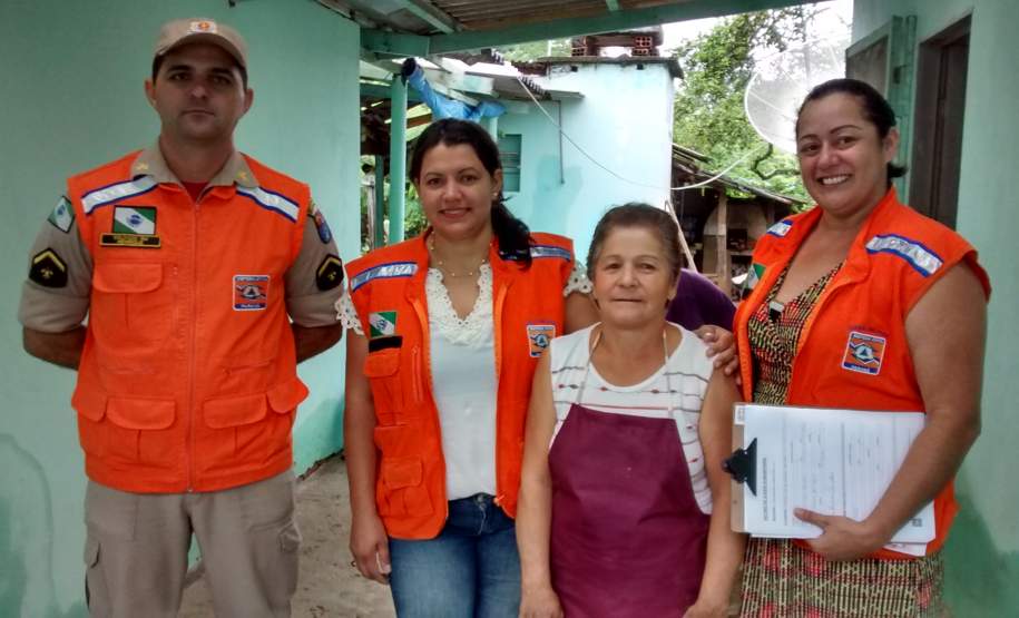 Entrega complementar de Ajuda Humanitária em Conselheiro Mairinck-PR Entrega complementar de Ajuda Humanitária em Conselheiro Mairinck-PR