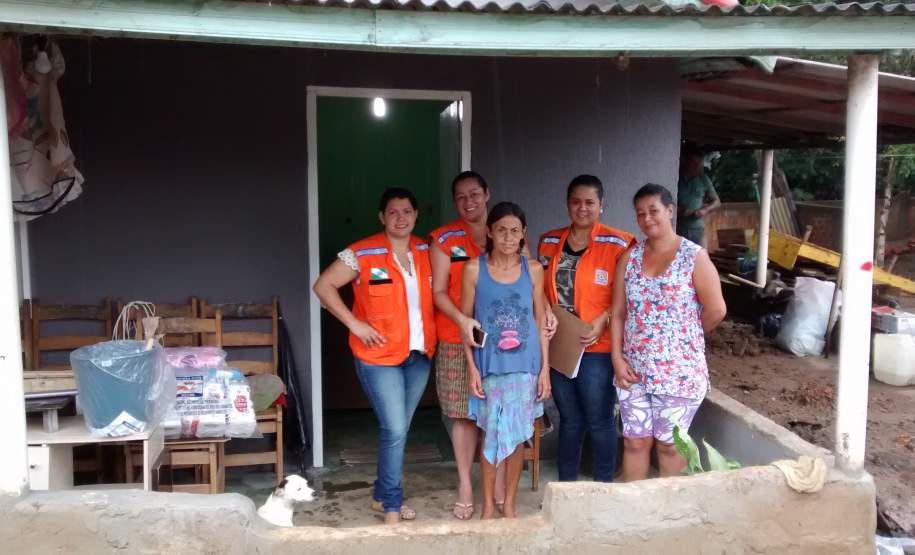 Entrega complementar de Ajuda Humanitária em Conselheiro Mairinck-PR Entrega complementar de Ajuda Humanitária em Conselheiro Mairinck-PR