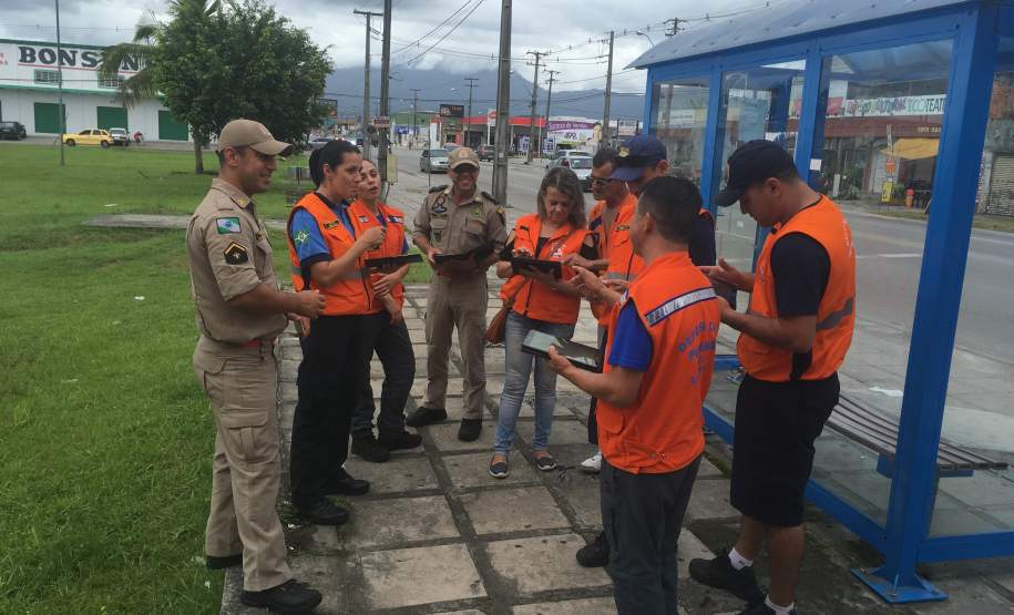 Defesa Civil Estadual realiza entrega de Tablets para a Regional do Litoral