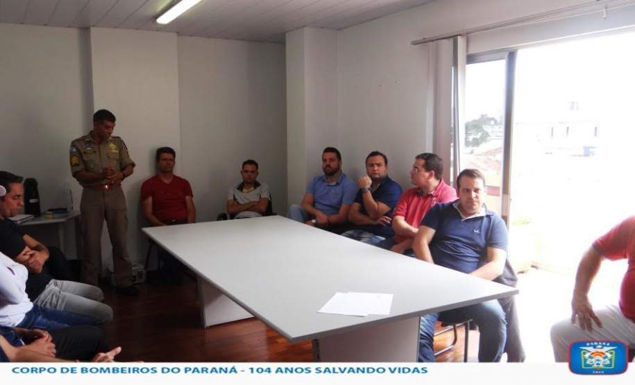 Treinamento Prático de Primeiros Socorros para o Plano de Auxílio Mútuo - Cascavel Treinamento Prático de Primeiros Socorros para o Plano de Auxílio Mútuo - Cascavel