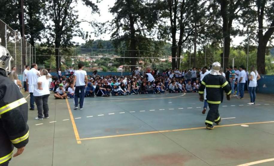 Plano de Abandono Colégio Estadual Conselheiro Carrão de Assaí-Pr. Plano de Abandono Colégio Estadual Conselheiro Carrão de Assaí-Pr.