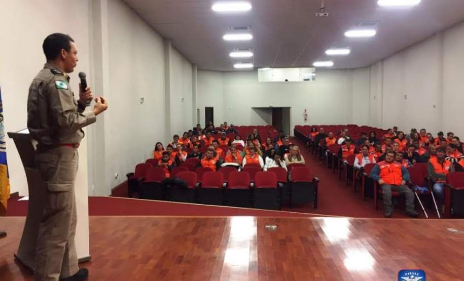 Formatura dos Brigadistas Comunitários de Quedas do Iguaçu Formatura dos Brigadistas Comunitários de Quedas do Iguaçu