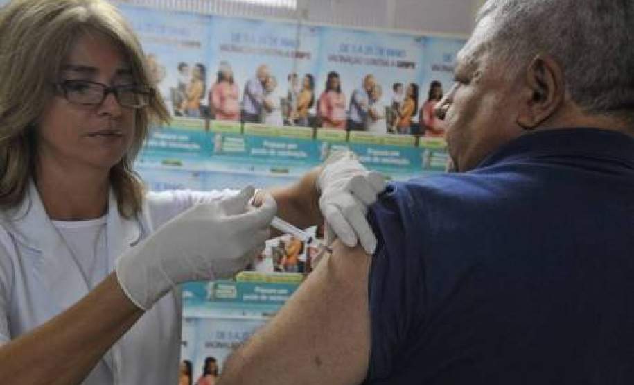 A menos de 20 dias do fim da campanha, apenas 27% do público-alvo tomou vacina da gripe. A menos de 20 dias do fim da campanha, apenas 27% do público-alvo tomou vacina da gripe.