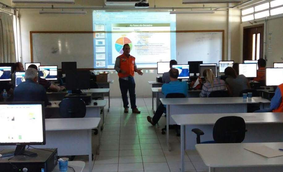 A Coordenadoria Estadual de Proteção e Defesa Civil promove instrução a municípios do Sudoeste do estado. A Coordenadoria Estadual de Proteção e Defesa Civil promove instrução a municípios do Sudoeste do estado.