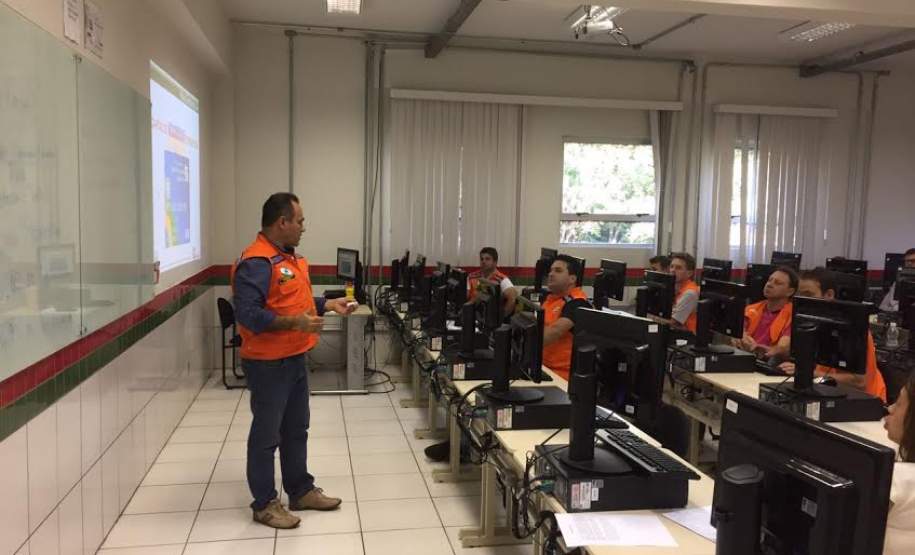 Municípios do Oeste e Sudoeste do Recebem instrução da CEPDEC - (Coordenadoria Estadual de Proteção e Defesa Civil) Municípios do Oeste e Sudoeste do Recebem instrução da CEPDEC - (Coordenadoria Estadual de Proteção e Defesa Civil)