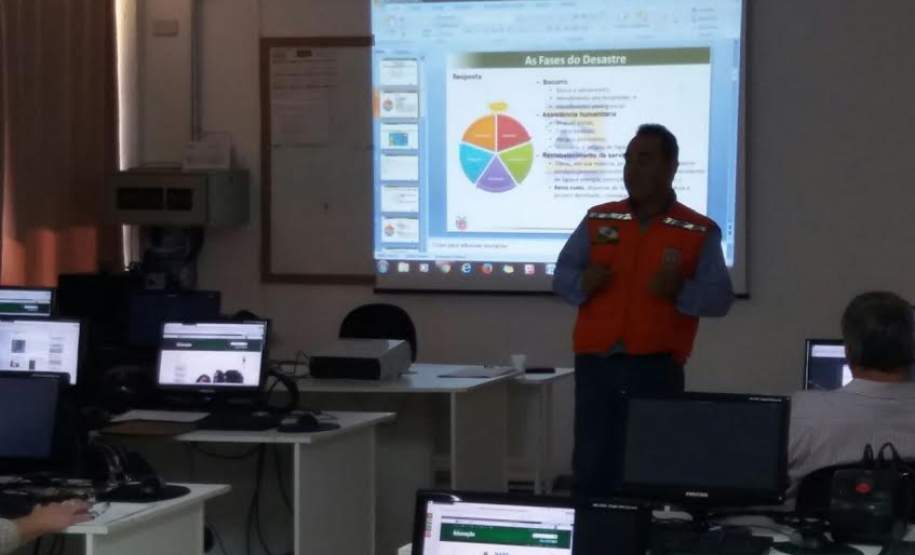 Municípios do Oeste e Sudoeste do Recebem instrução da CEPDEC - (Coordenadoria Estadual de Proteção e Defesa Civil) Municípios do Oeste e Sudoeste do Recebem instrução da CEPDEC - (Coordenadoria Estadual de Proteção e Defesa Civil)