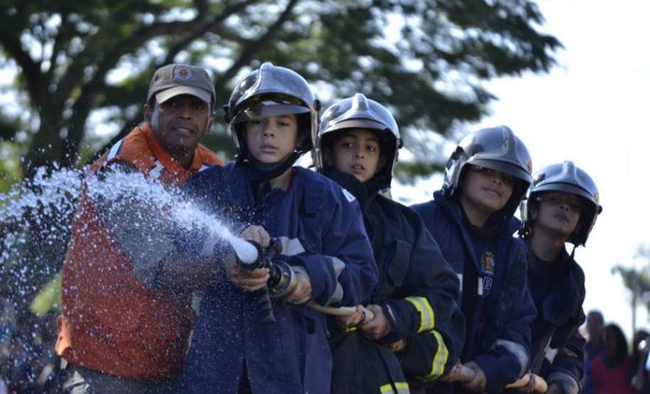 3ª Coordenadoria Regional de Proteção e Defesa Civil, realiza á segunda Gincana Cultural do Bombeiro Comunitário /Defesa Civil 3ª Coordenadoria Regional de Proteção e Defesa Civil, realiza á segunda Gincana Cultural do Bombeiro Comunitário /Defesa Civil