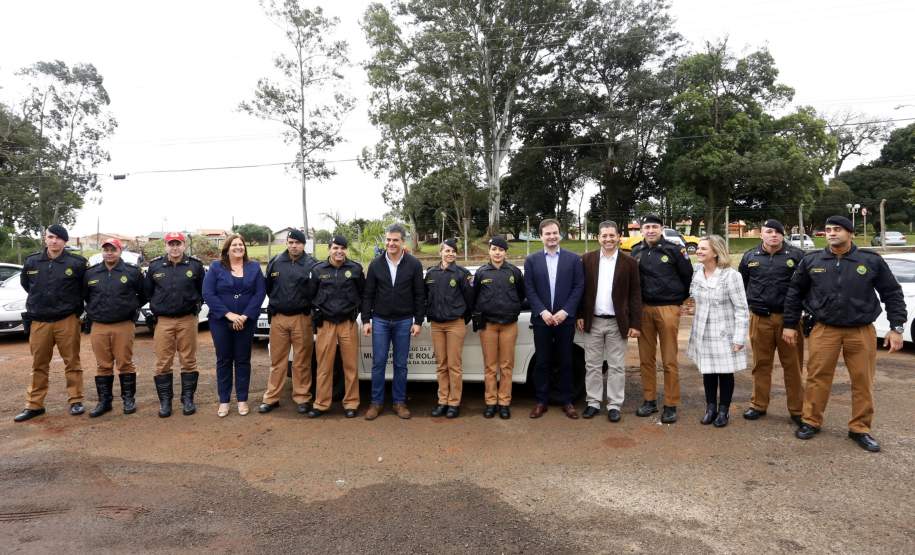 Governador entrega reconstrução de ponte e estrada destruídas por chuvas