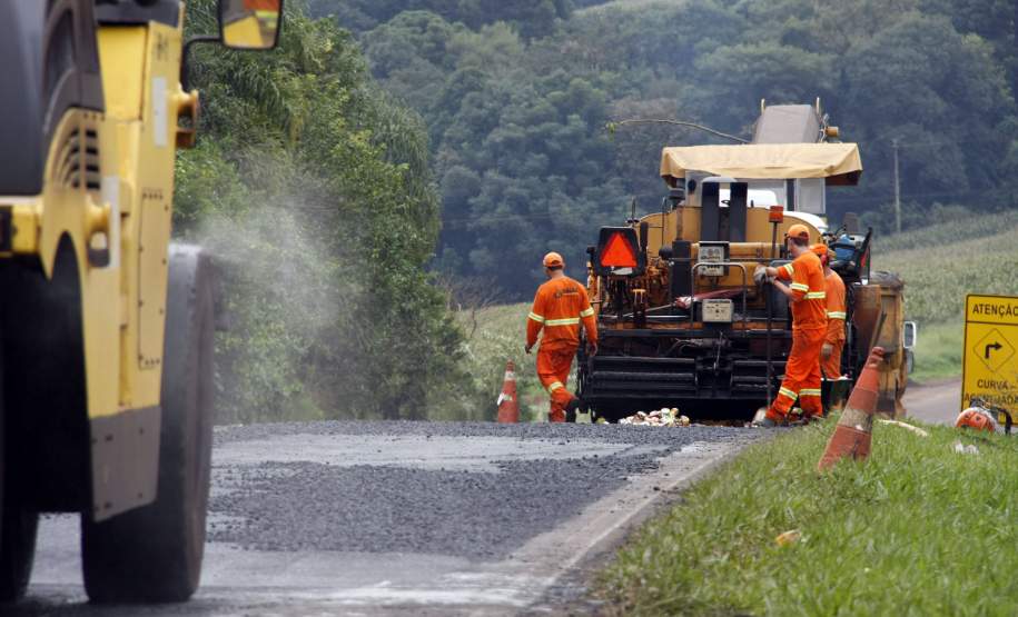 Estado recupera rodovia que liga Francisco Beltrão e Itapejara do Oeste Estado recupera rodovia que liga Francisco Beltrão e Itapejara do Oeste