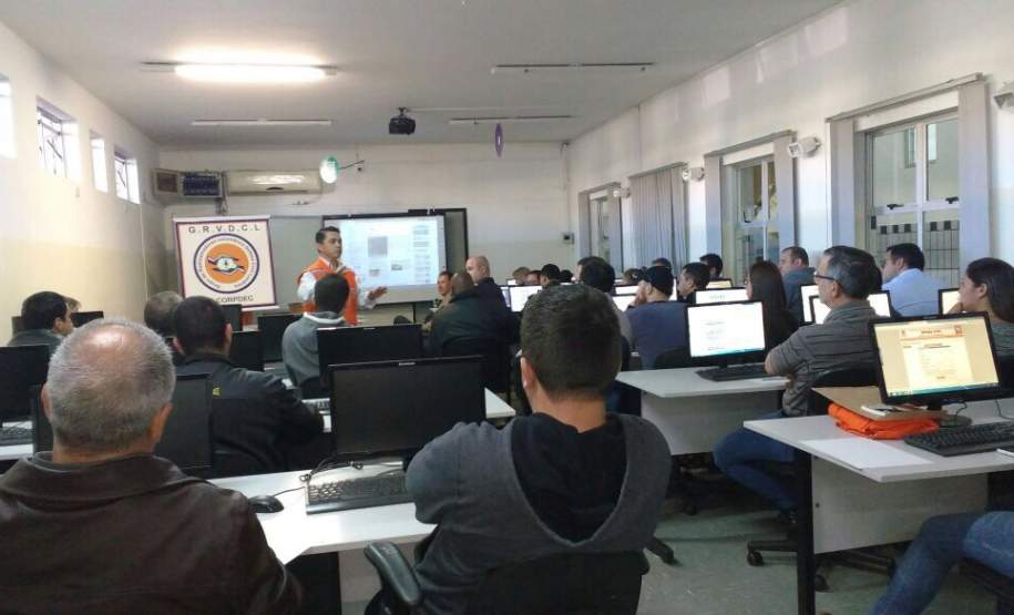 A Coordenadoria Estadual de Proteção e Defesa Civil continua disponibilizando analistas para realizar Curso de Capacitação em regionais do estado.