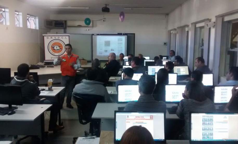 A Coordenadoria Estadual de Proteção e Defesa Civil continua disponibilizando analistas para realizar Curso de Capacitação em regionais do estado.