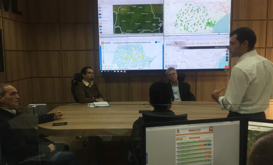 Coordenadoria Estadual de Proteção e Defesa Civil recebe visita técnica da SANEAGO - (Saneamento de Goiás S/A) e SANEPAR - (Companhia de Saneamento do Paraná) Coordenadoria Estadual de Proteção e Defesa Civil recebe visita técnica da SANEAGO - (Saneamento de Goiás S/A) e SANEPAR - (Companhia de Saneamento do Paraná)