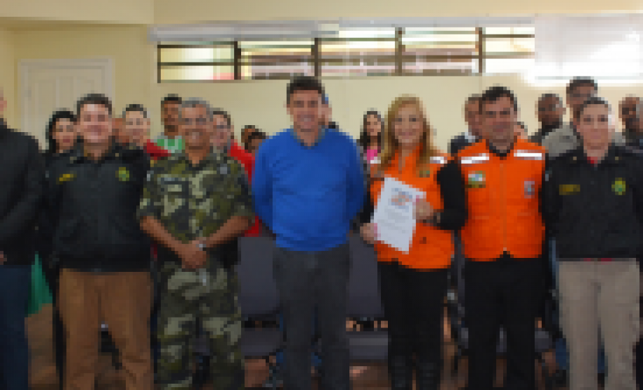 Quatro Barras formaliza Plano de Contingência Municipal. Quatro Barras formaliza Plano de Contingência Municipal.