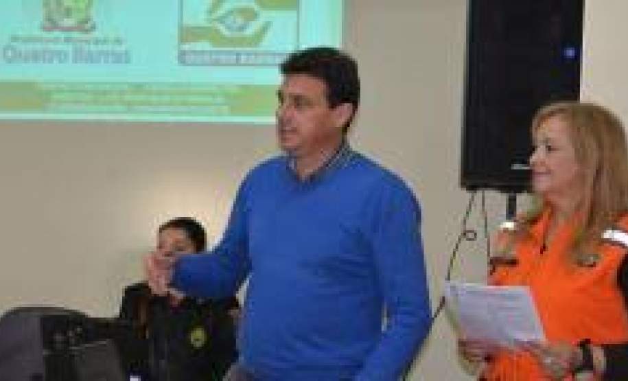 Quatro Barras formaliza Plano de Contingência Municipal. Quatro Barras formaliza Plano de Contingência Municipal.