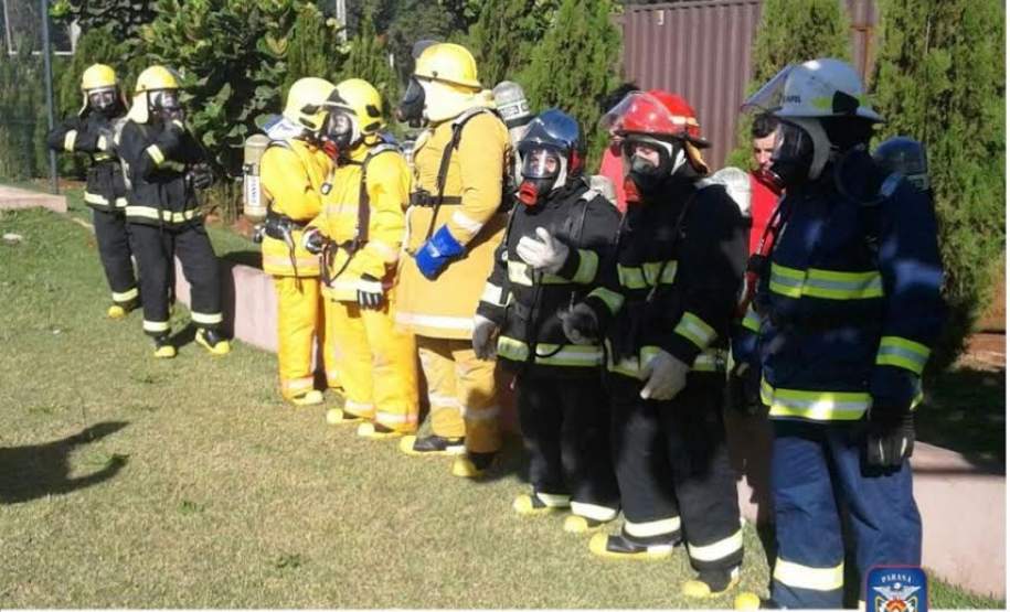 4°GB - Instrução de Combate a Incêndio em Simulador.