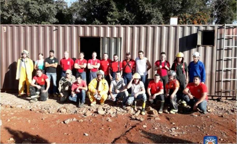 4°GB - Instrução de Combate a Incêndio em Simulador.