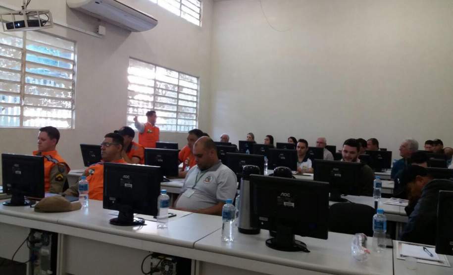 CEPDEC realiza curso de Capacitação. CEPDEC realiza curso de Capacitação.