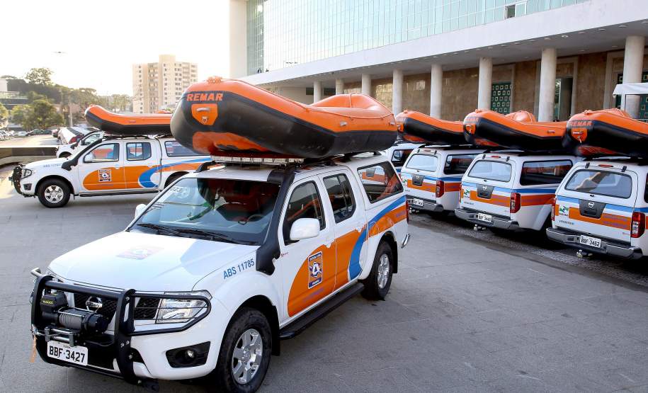 Richa entrega 207 novas viaturas para a polícia, bombeiros e defesa civil