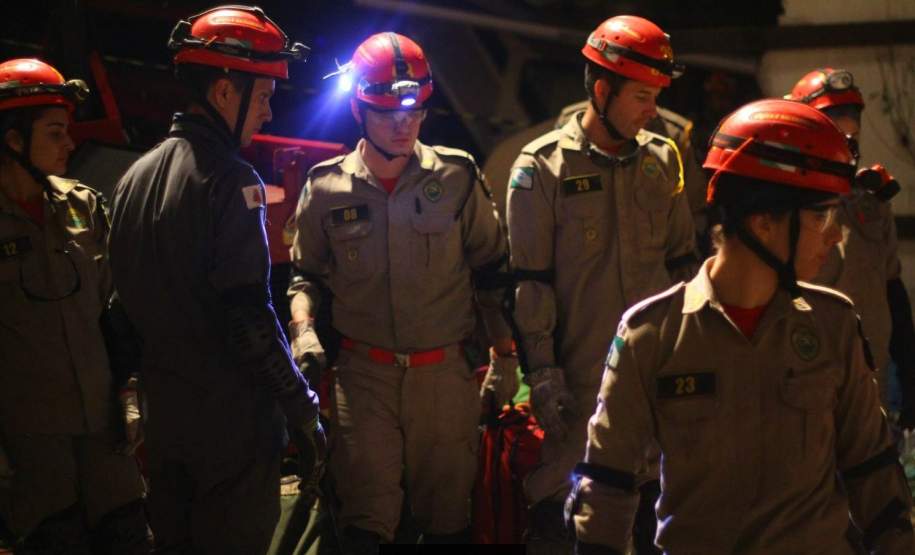 Corpo de Bombeiros realiza curso inédito no Paraná. Corpo de Bombeiros realiza curso inédito no Paraná.