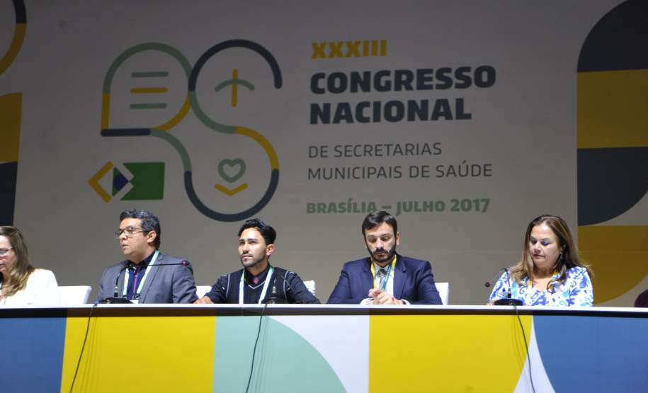 Estratégias de combate ao Aedes no Paraná são abordadas em seminário nacional.